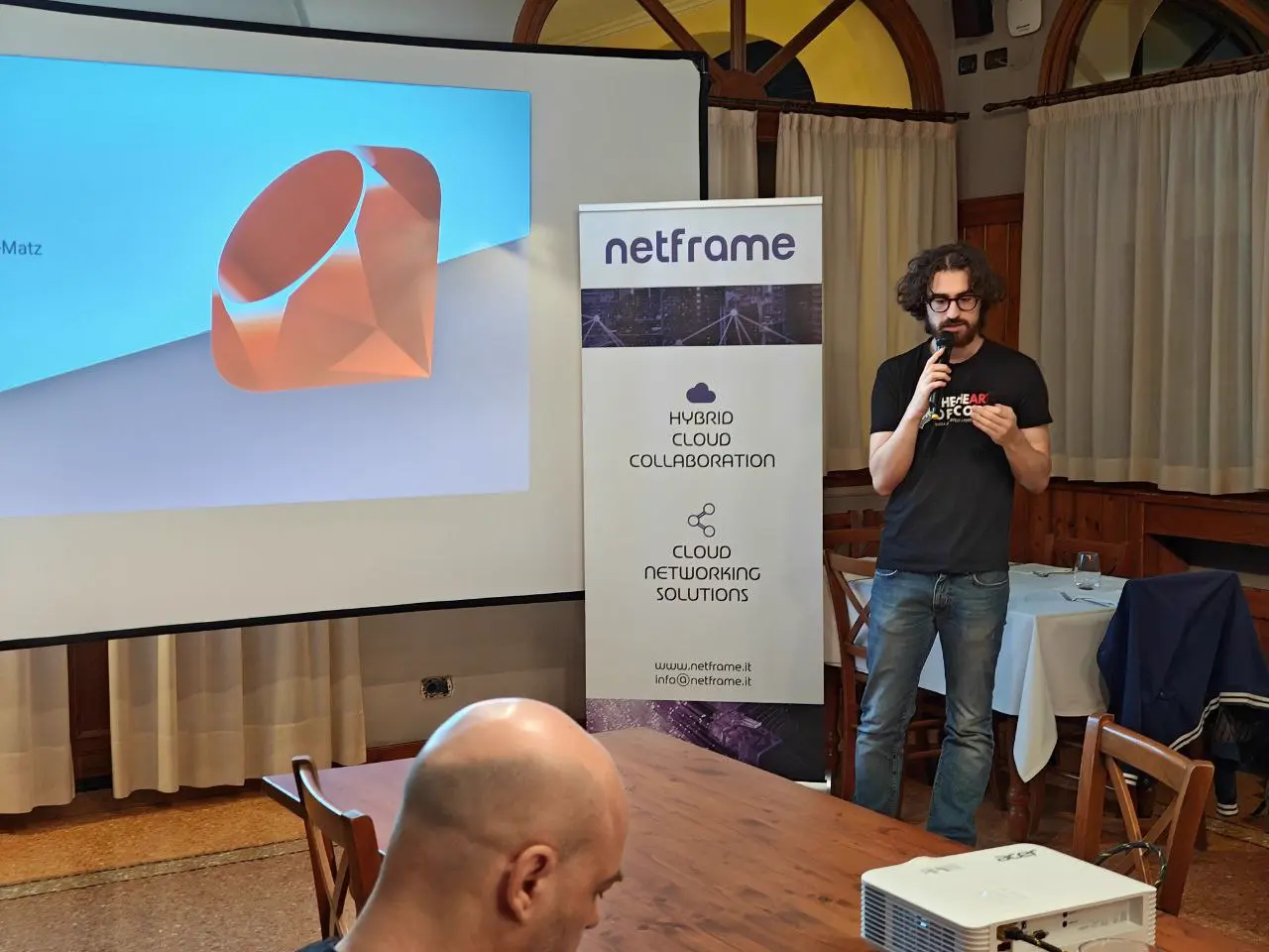 Elia durante il talk