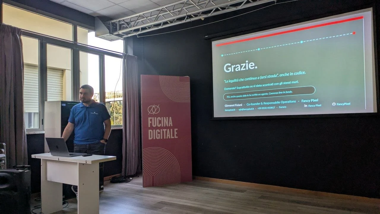 Ultima Slide con Ringraziamenti